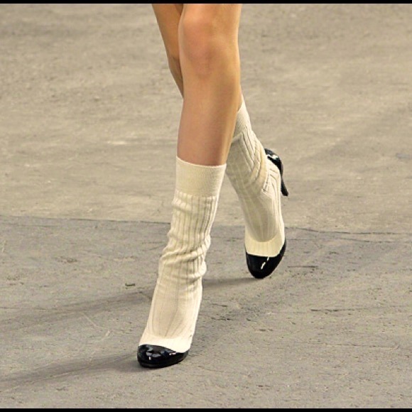 Chanel Ladies Shoes - Picture 16 of 16